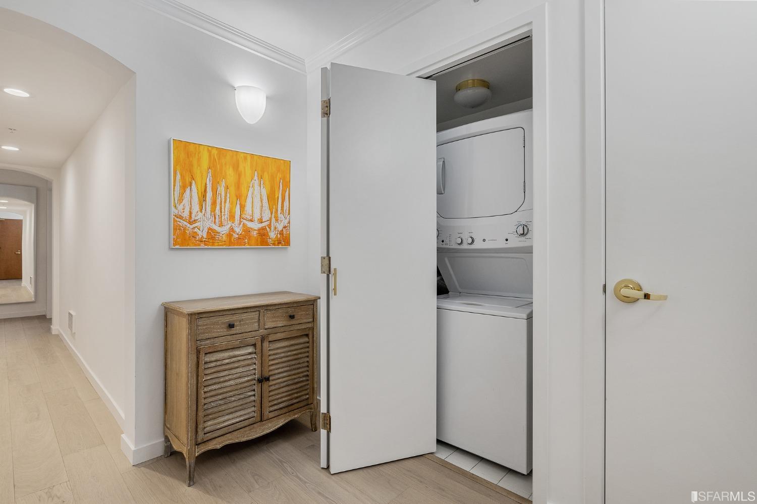 Photo #24: 423744617 Listing 