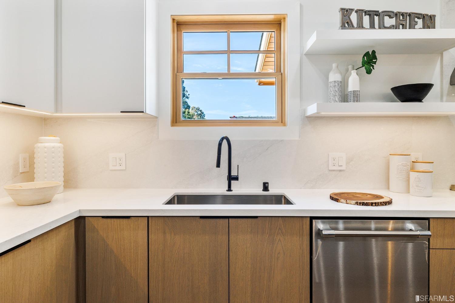 Detail Gallery Image 16 of 60 For 1151 Rosedale Ave, Burlingame,  CA 94010 - 4 Beds | 3/1 Baths