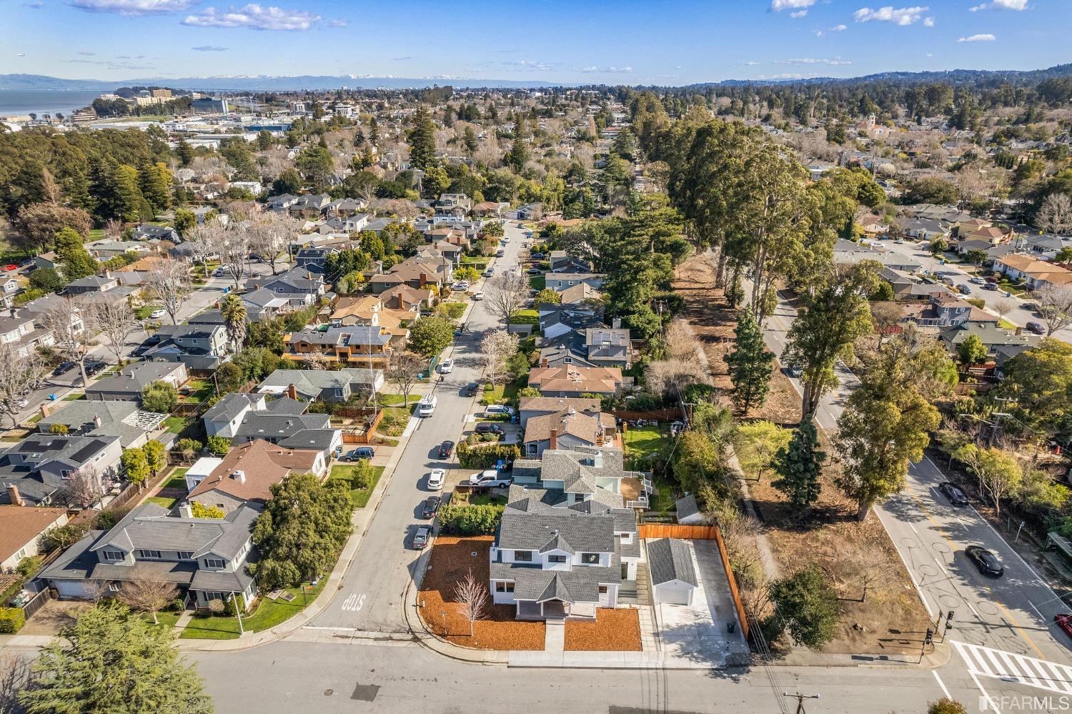Detail Gallery Image 58 of 60 For 1151 Rosedale Ave, Burlingame,  CA 94010 - 4 Beds | 3/1 Baths