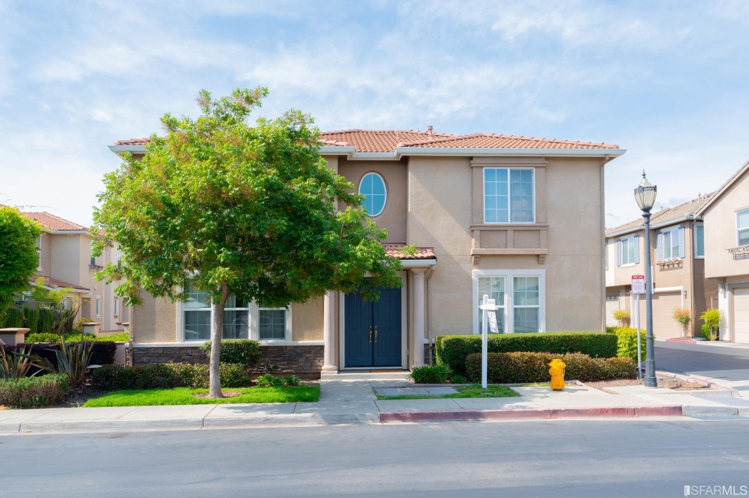 Detail Gallery Image 1 of 1 For 305 Toscana Way, Hayward,  CA 94545 - 4 Beds | 3 Baths