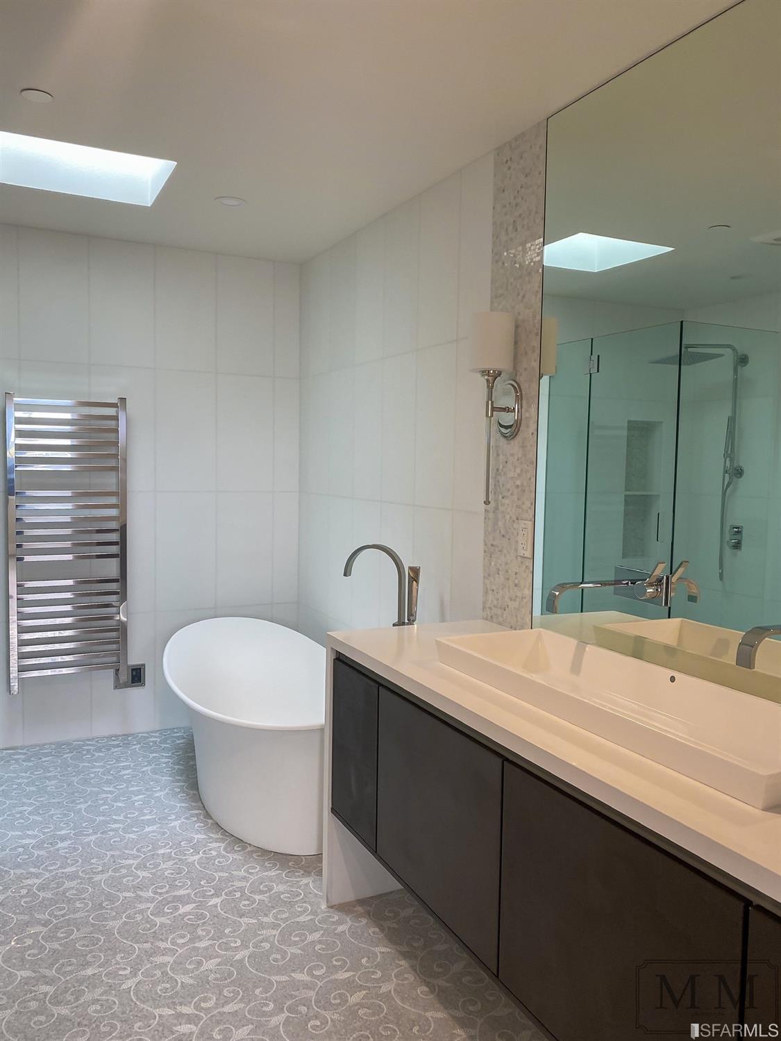 Photo #25: 423748546 Listing 