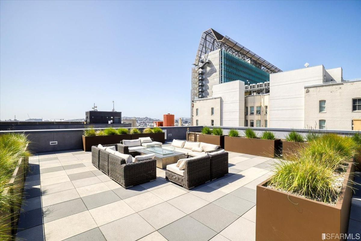 Photo #32: 423749184 Listing 