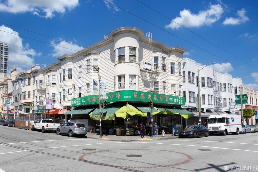 702 Vallejo Street San Francisco, California JODI Group Inc as exclusive advisor is pleased to present this North Beach building located on Stockton St & Vallejo St with heavy foot traffic. The ground floor consist of 4 commercial tenants & 40 SROs on the upper 2 floors. A block from Broadway St and Washington Square.