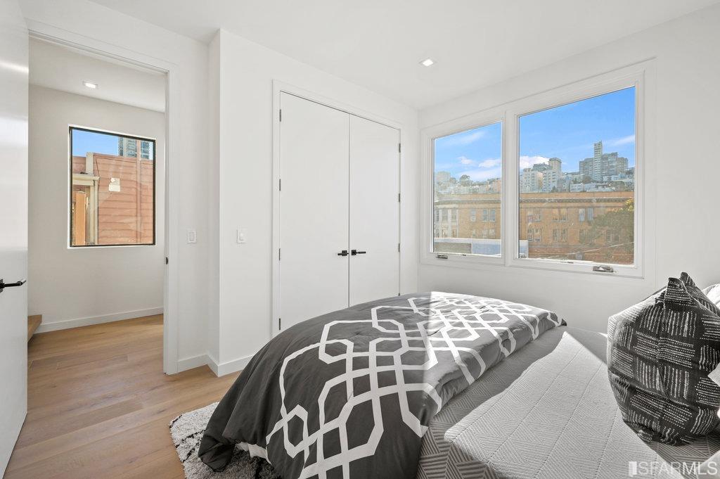 Photo #28: 423752840 Listing 