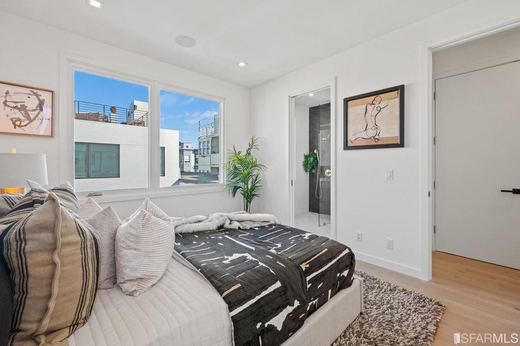Photo #18: 423752840 Listing 