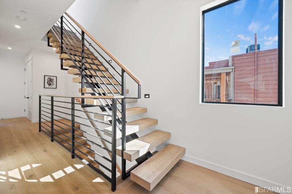 Photo #16: 423752840 Listing 