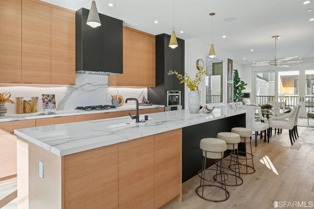 Photo #12: 423752840 Listing 