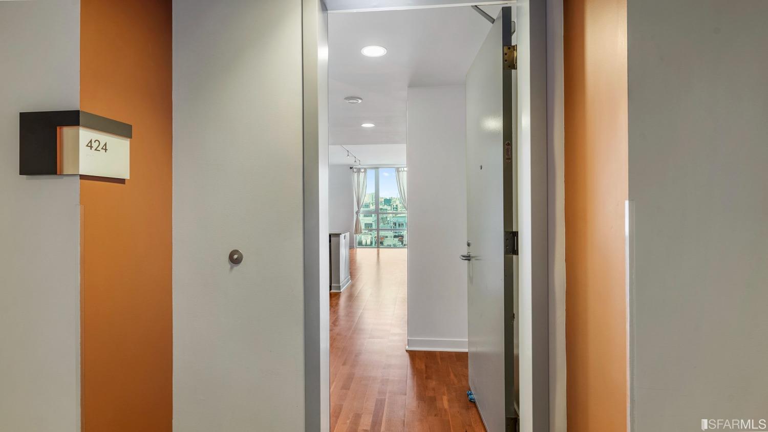 Detail Gallery Image 1 of 1 For 300 Berry St #424,  San Francisco,  CA 94158 - 1 Beds | 1 Baths