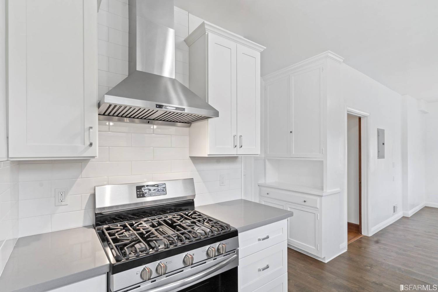 Detail Gallery Image 14 of 56 For 528 Nevada Ave, San Mateo,  CA 94402 - 3 Beds | 2 Baths
