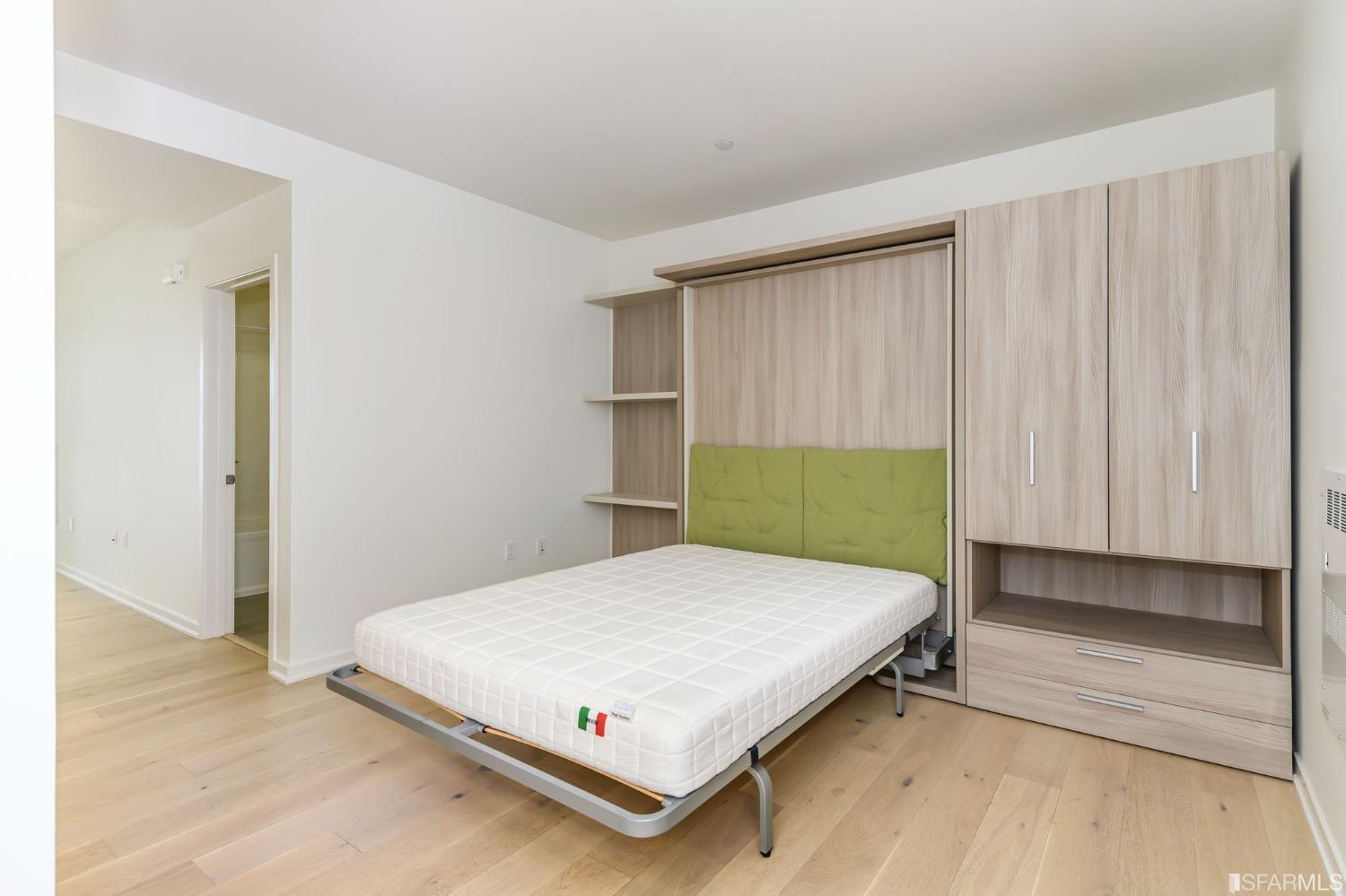 Photo #22: 423759757 Listing 