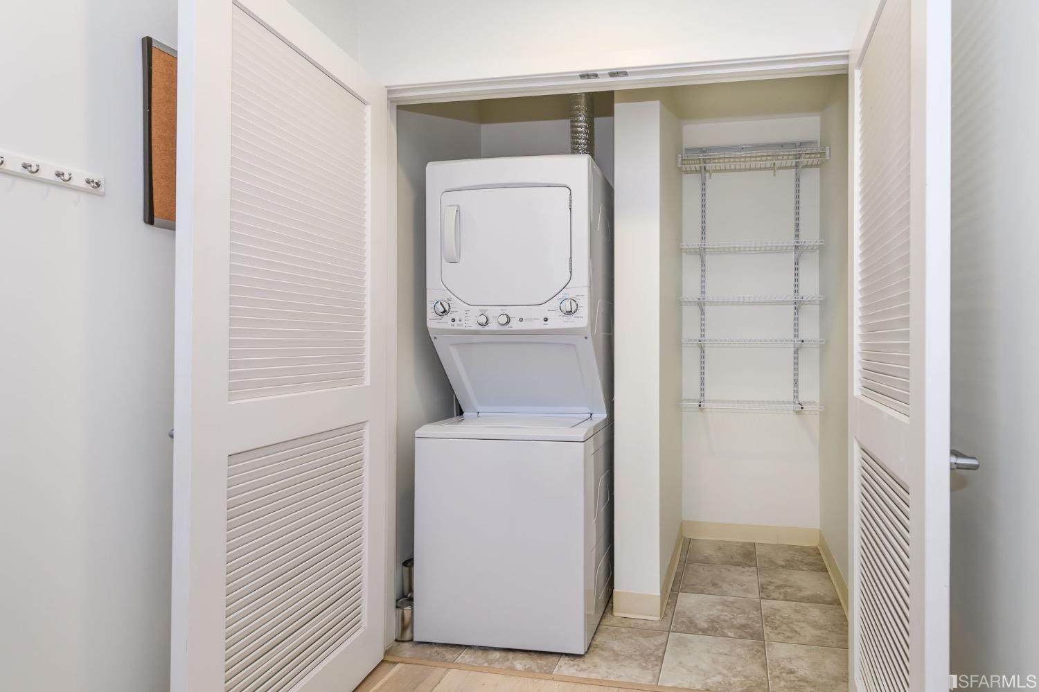 Photo #26: 423759757 Listing 