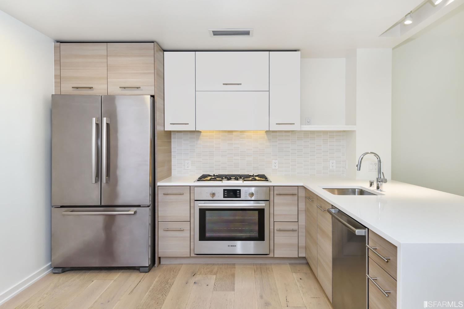 Photo #15: 423759757 Listing 