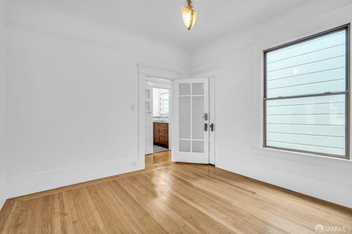 Photo #9: 423900200 Listing 