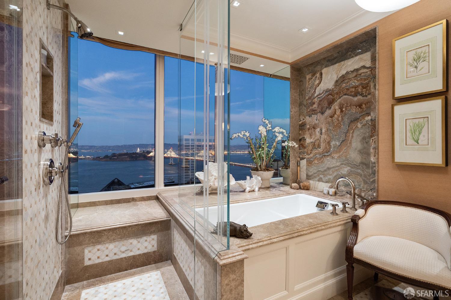 Photo #25: 423725568 Listing 