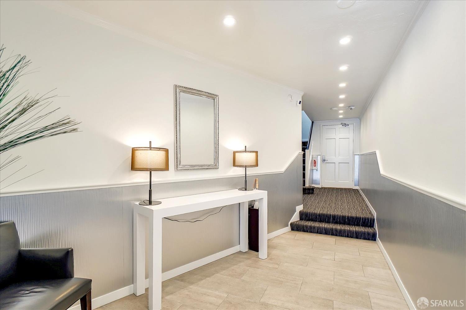 Photo #4: 423743534 Listing 