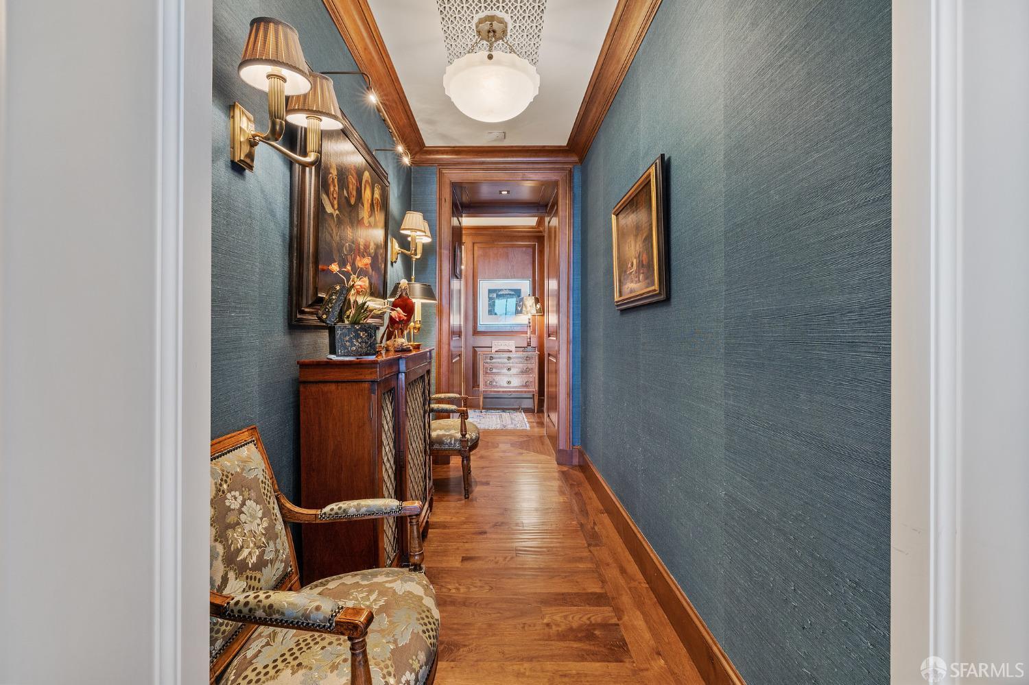Photo #18: 423725568 Listing 