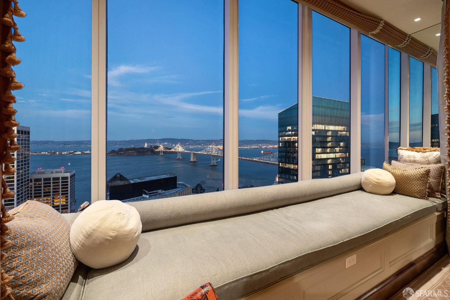 Photo #22: 423725568 Listing 