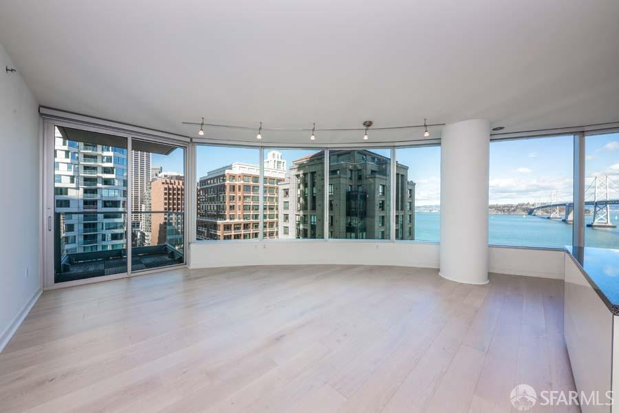 Detail Gallery Image 1 of 1 For 338 Spear St 29b-L,  San Francisco,  CA 94105 - 2 Beds | 2 Baths