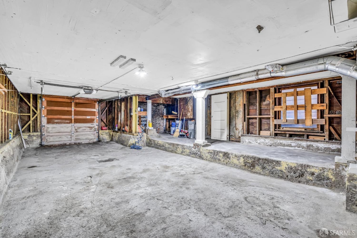 Photo #29: 423900200 Listing 