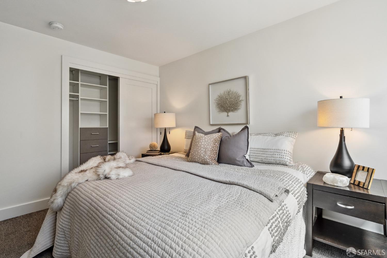Photo #16: 423743534 Listing 