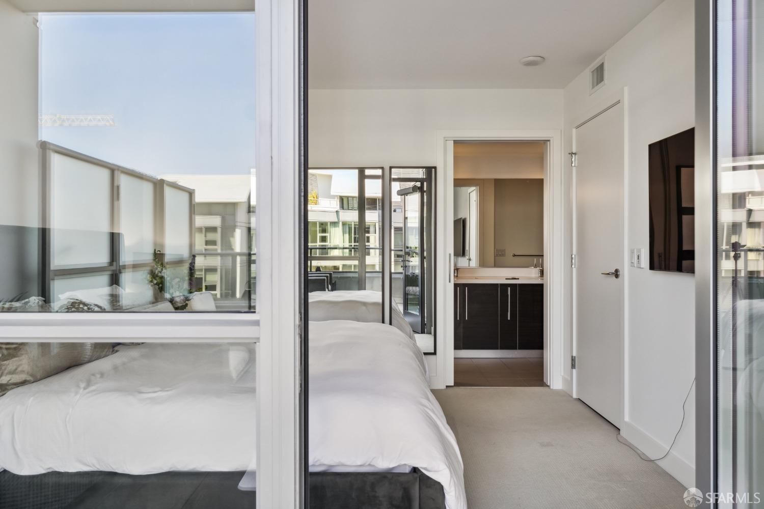 Photo #23: 423900121 Listing 