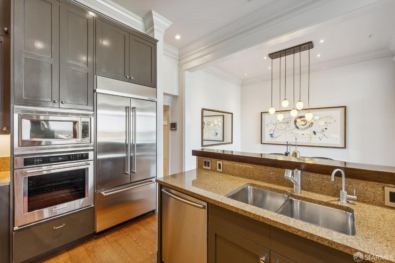 Photo #21: 423900284 Listing 