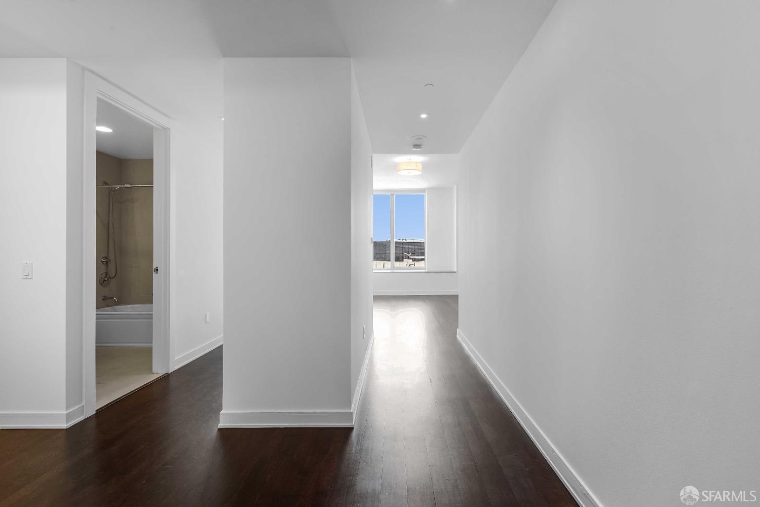 Photo #6: 423723887 Listing 