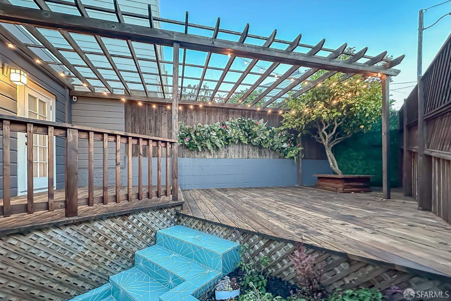 Detail Gallery Image 33 of 46 For 2 Maddux Ave, San Francisco,  CA 94124 - 4 Beds | 3 Baths