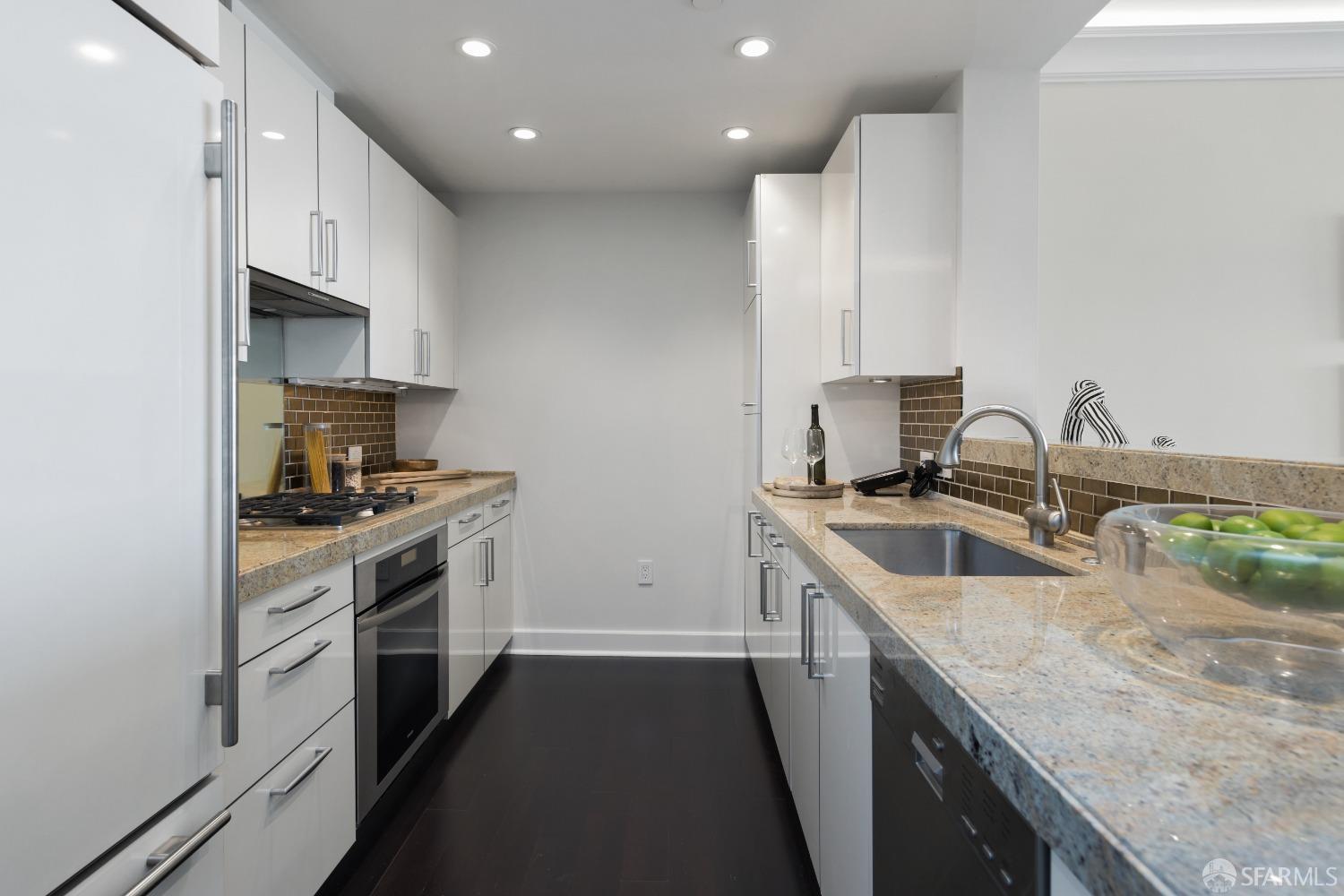 Photo #8: 423724128 Listing 