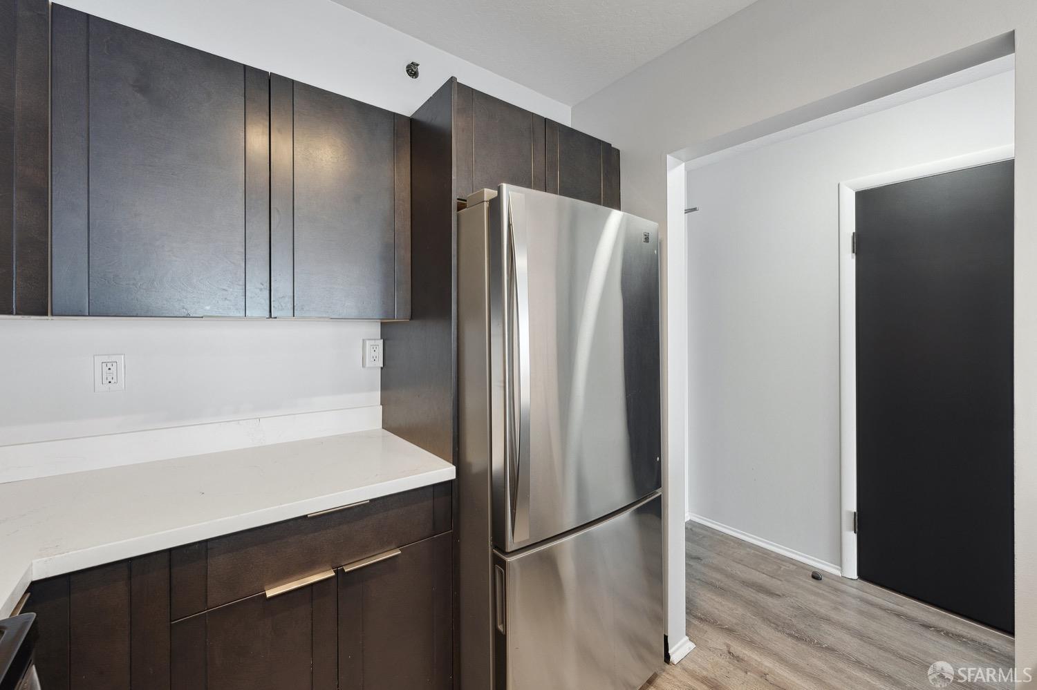 Photo #21: 423757504 Listing 