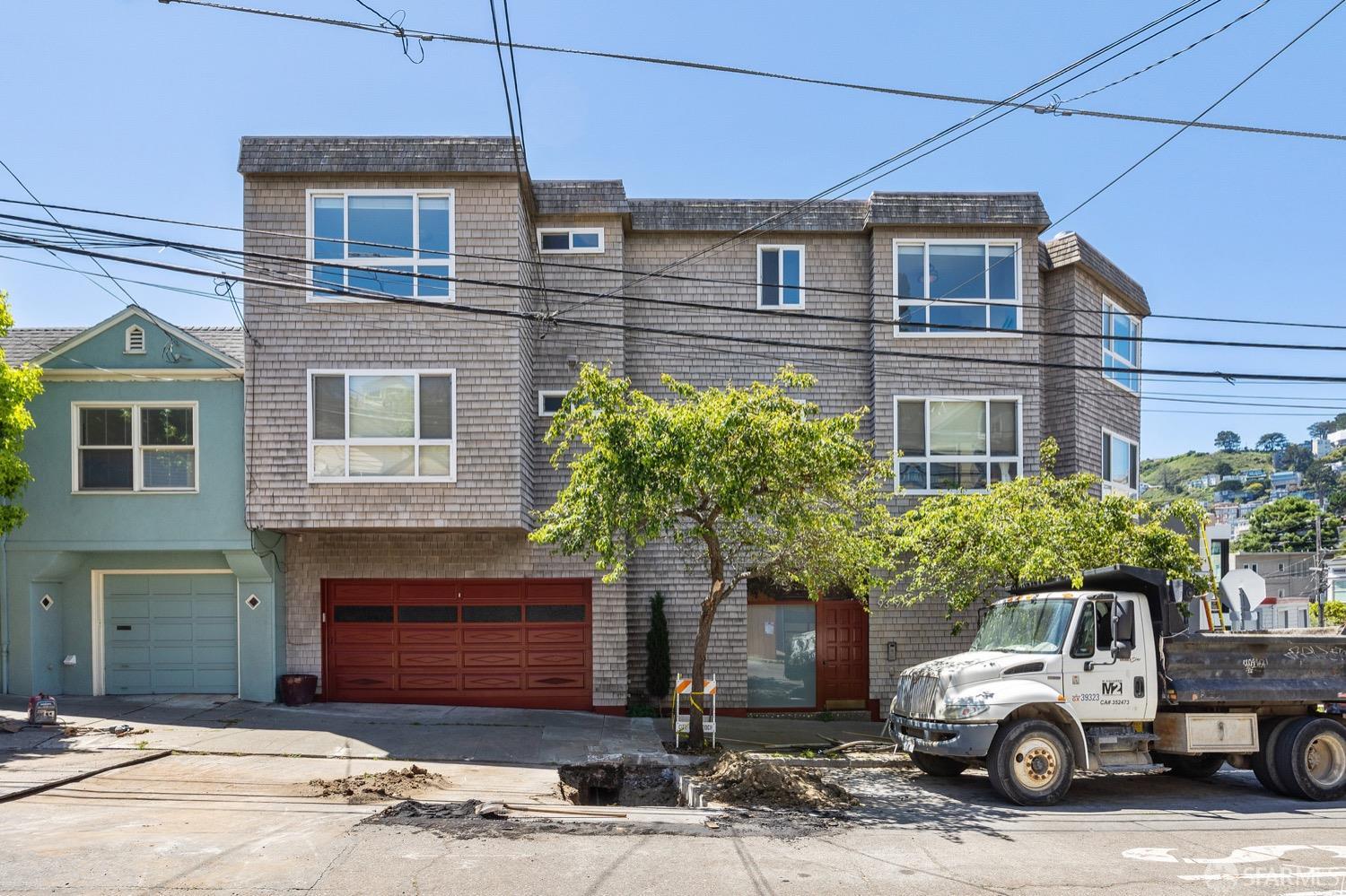 Photo #31: 423743709 Listing 