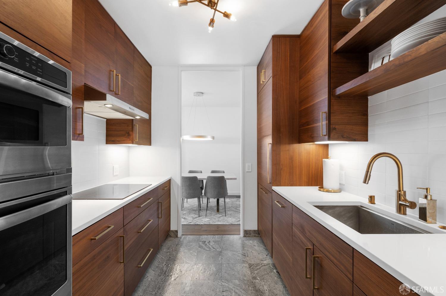 Photo #13: 423758584 Listing 