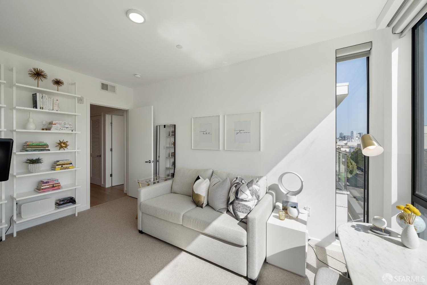 Photo #13: 423734816 Listing 