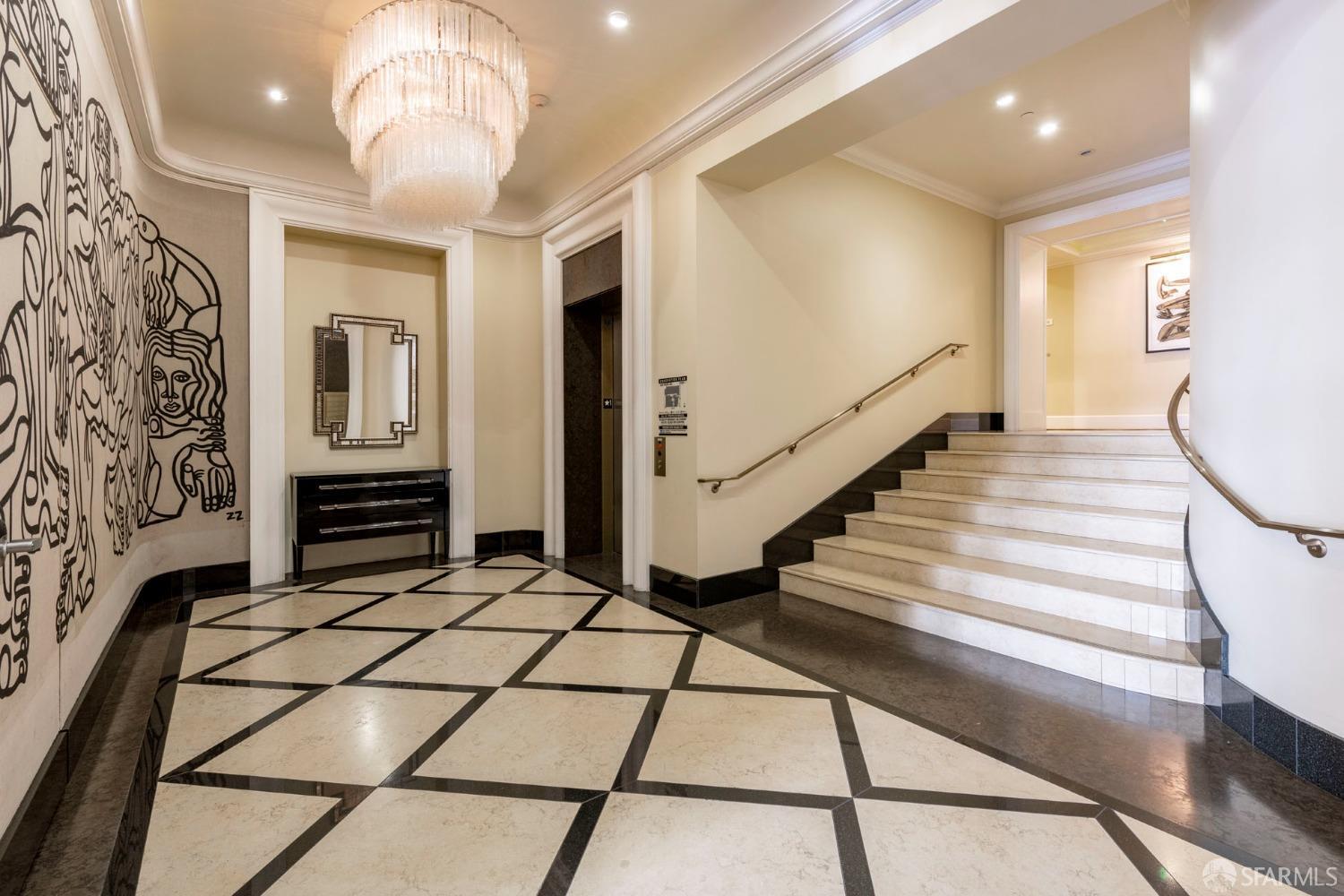 Photo #5: 423904398 Listing 