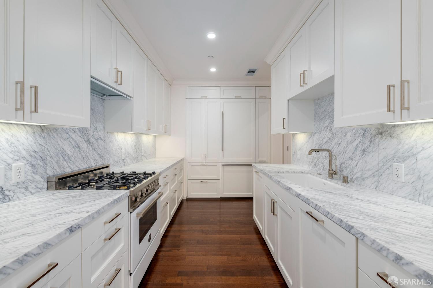 Photo #12: 423904398 Listing 