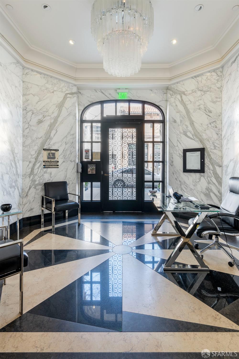 Photo #4: 423904398 Listing 
