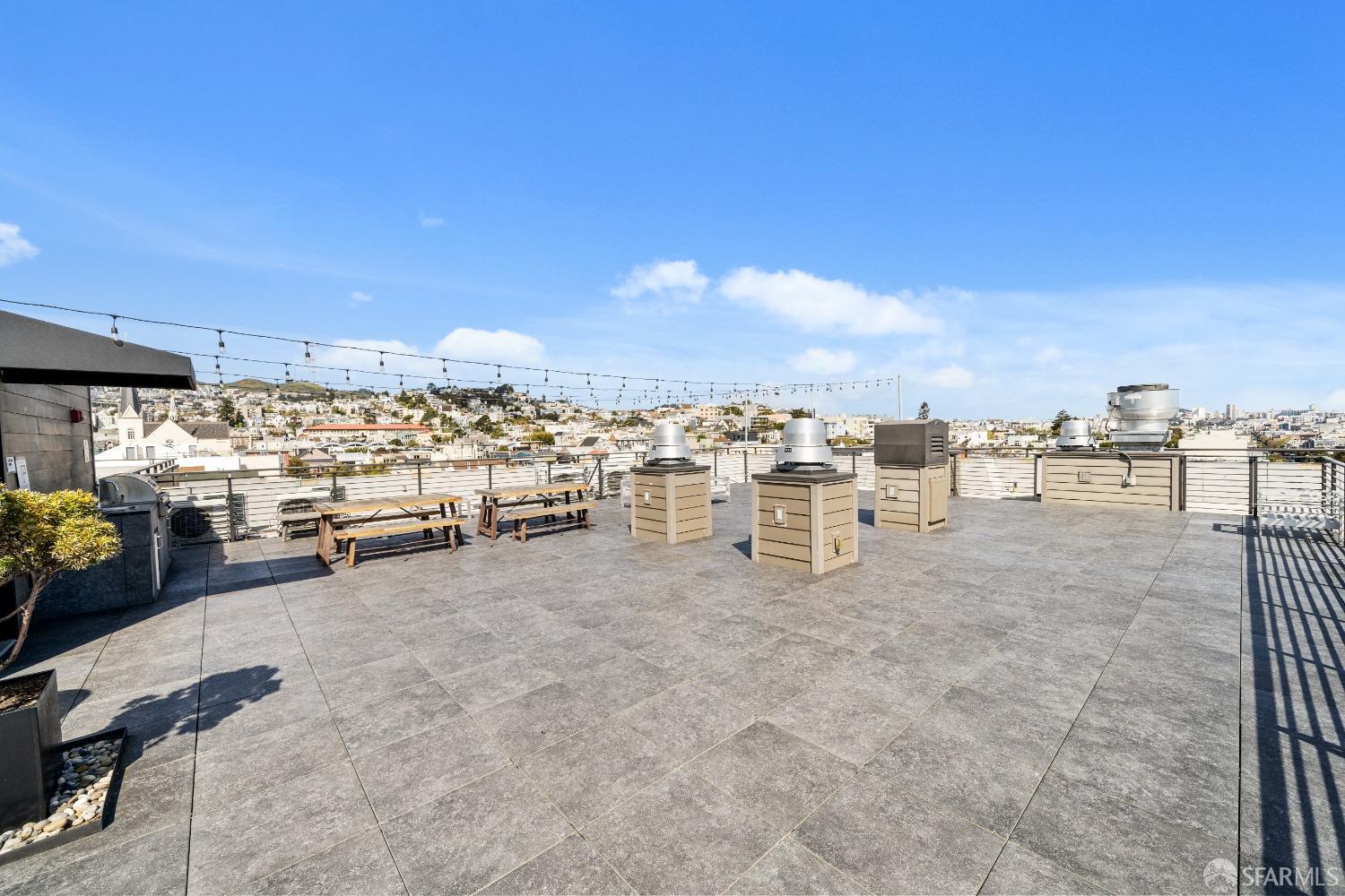 Photo #21: 423734816 Listing 