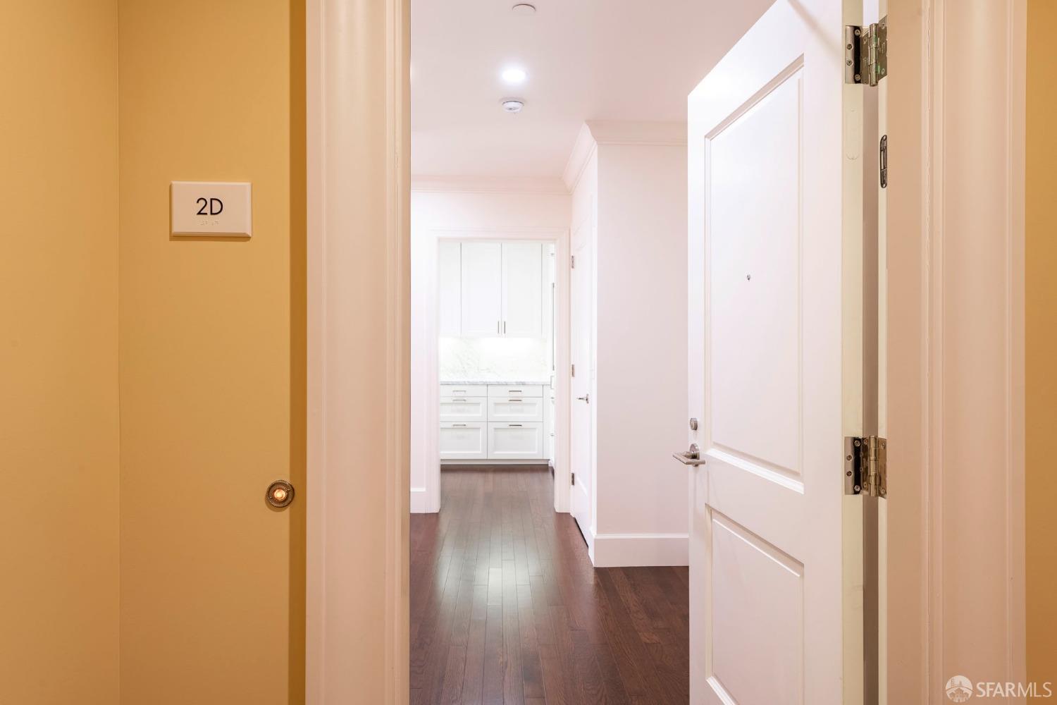 Photo #7: 423904398 Listing 