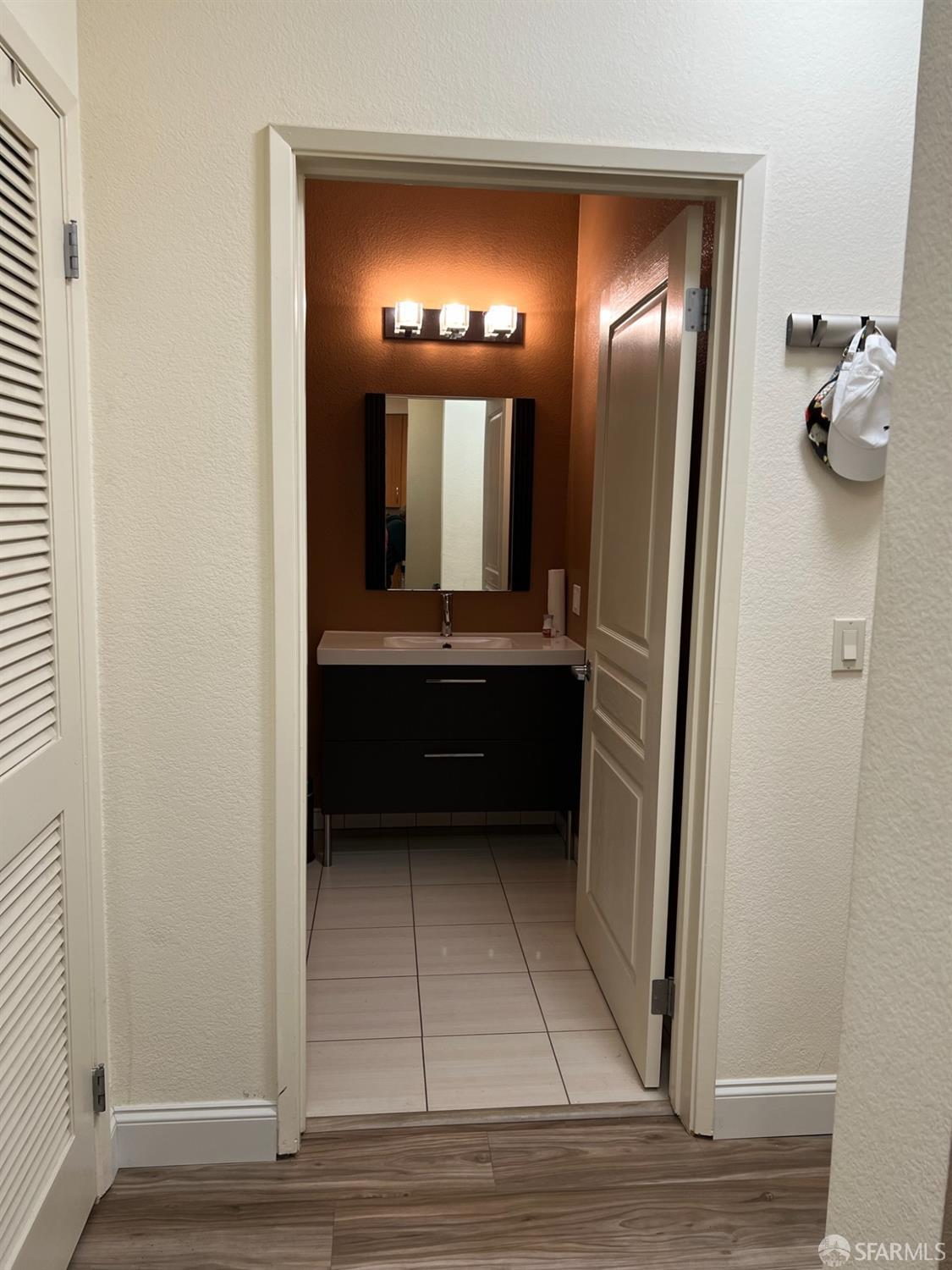 Photo #19: 423757490 Listing 