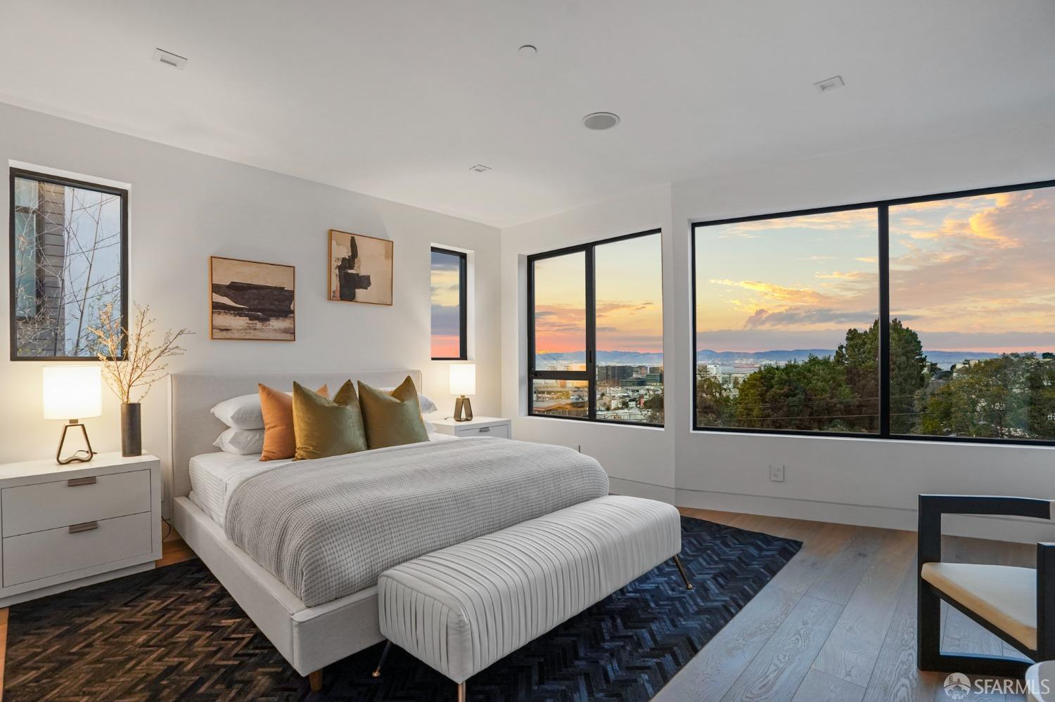 Photo #17: 423904565 Listing 