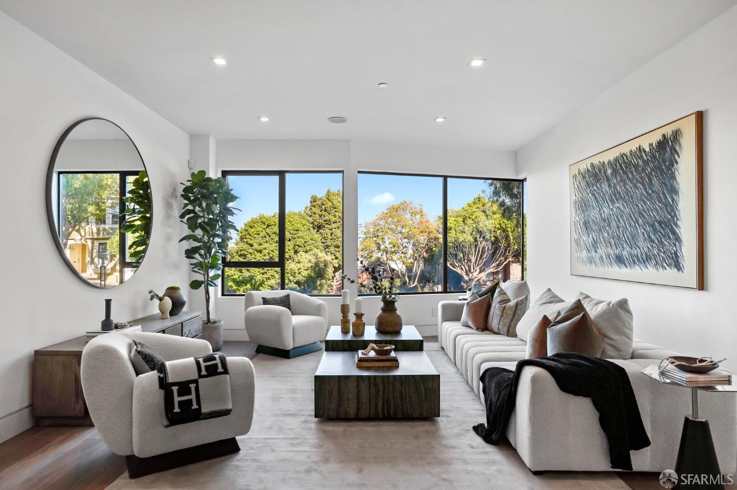 Photo #4: 423904565 Listing 