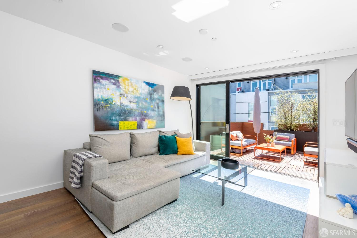 Photo #8: 423758304 Listing 