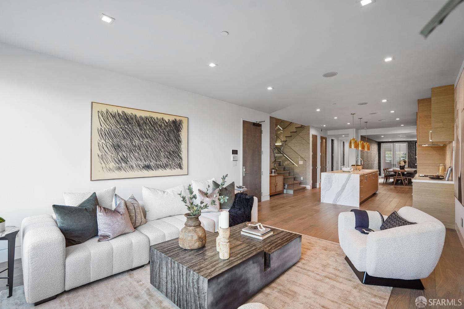 Photo #6: 423904565 Listing 