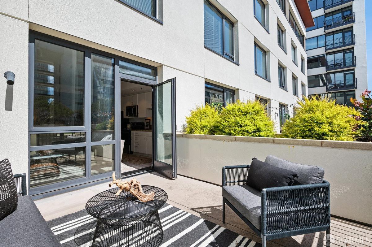 Photo #8: 423728816 Listing 