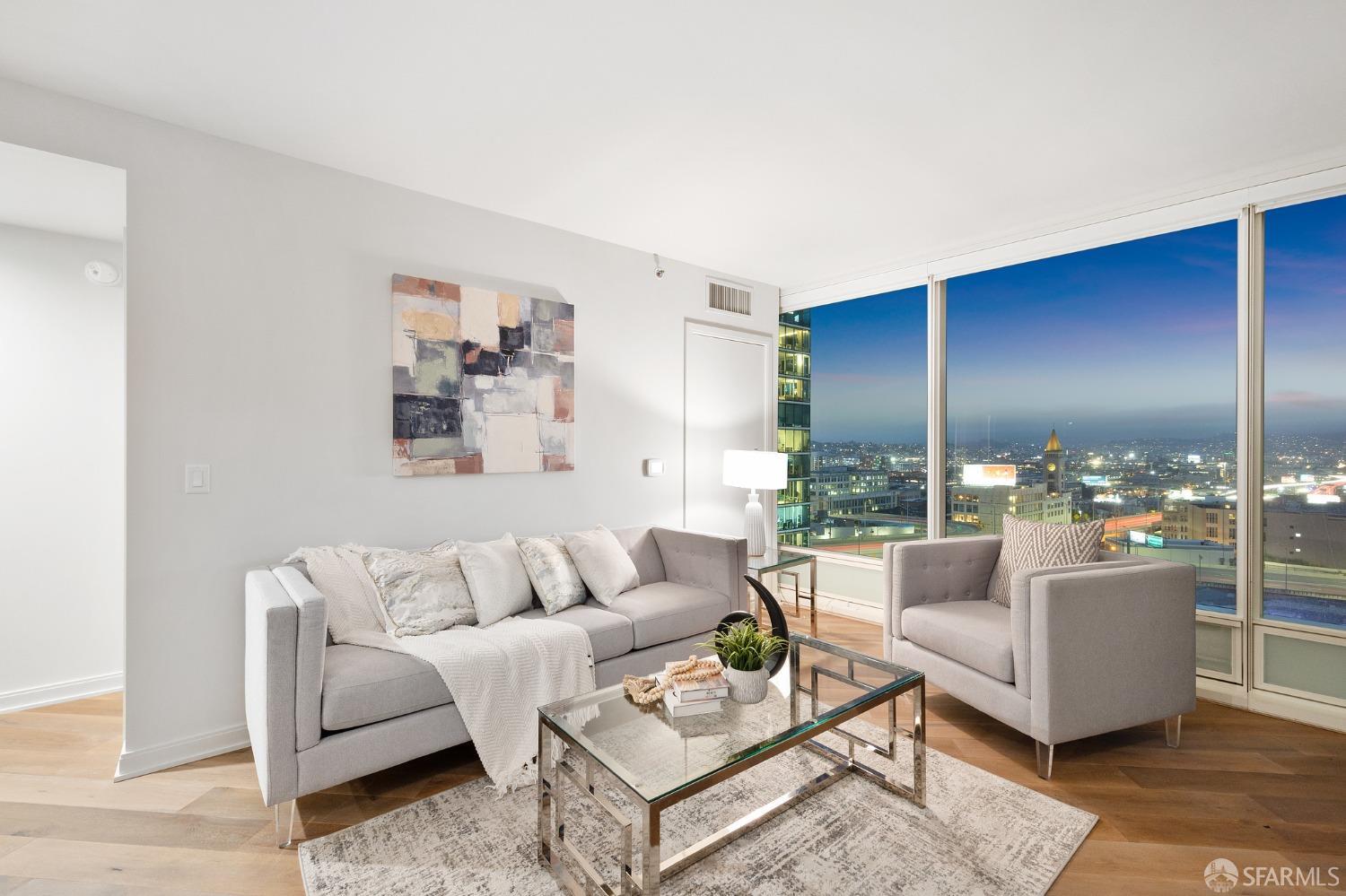 Photo #4: 423758385 Listing 