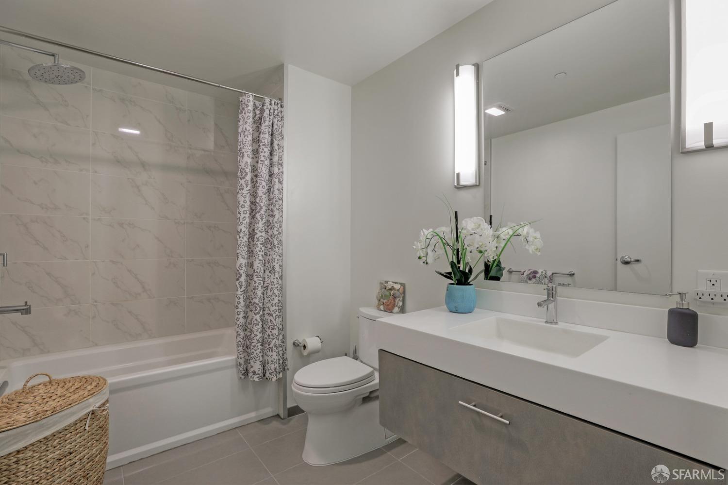 Detail Gallery Image 15 of 34 For 51 Innes Ct #207,  San Francisco,  CA 94124 - 1 Beds | 1 Baths