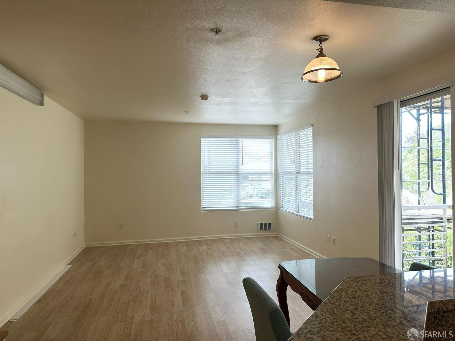 Detail Gallery Image 8 of 41 For 501 Crescent Way #5303,  San Francisco,  CA 94134 - 2 Beds | 2 Baths