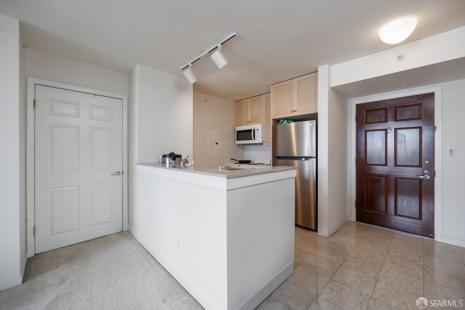 Photo #15: 423756265 Listing 
