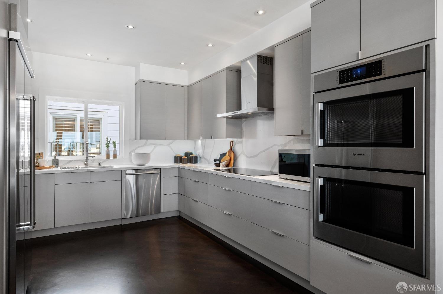 Photo #11: 423758583 Listing 
