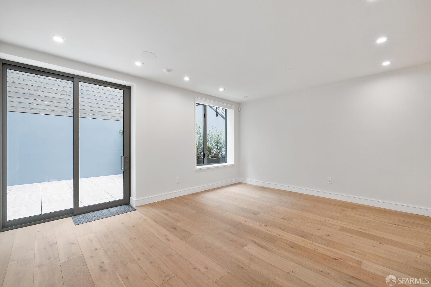 Photo #12: 423906641 Listing 